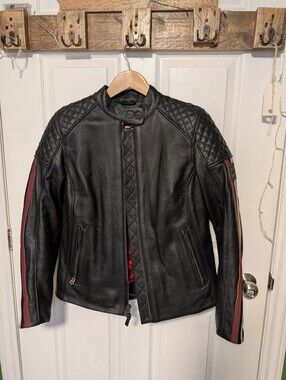 Triumph Braddan women's leather motorcycle jacket